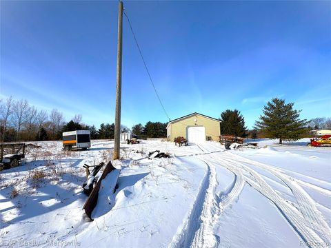 6919 Emmett Road Brockway Township MI 48097