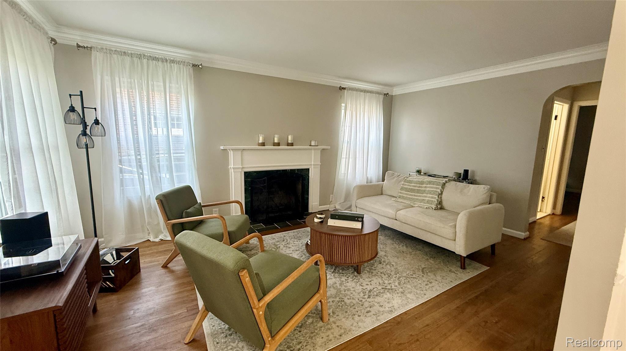 1984 Beaufait Drive