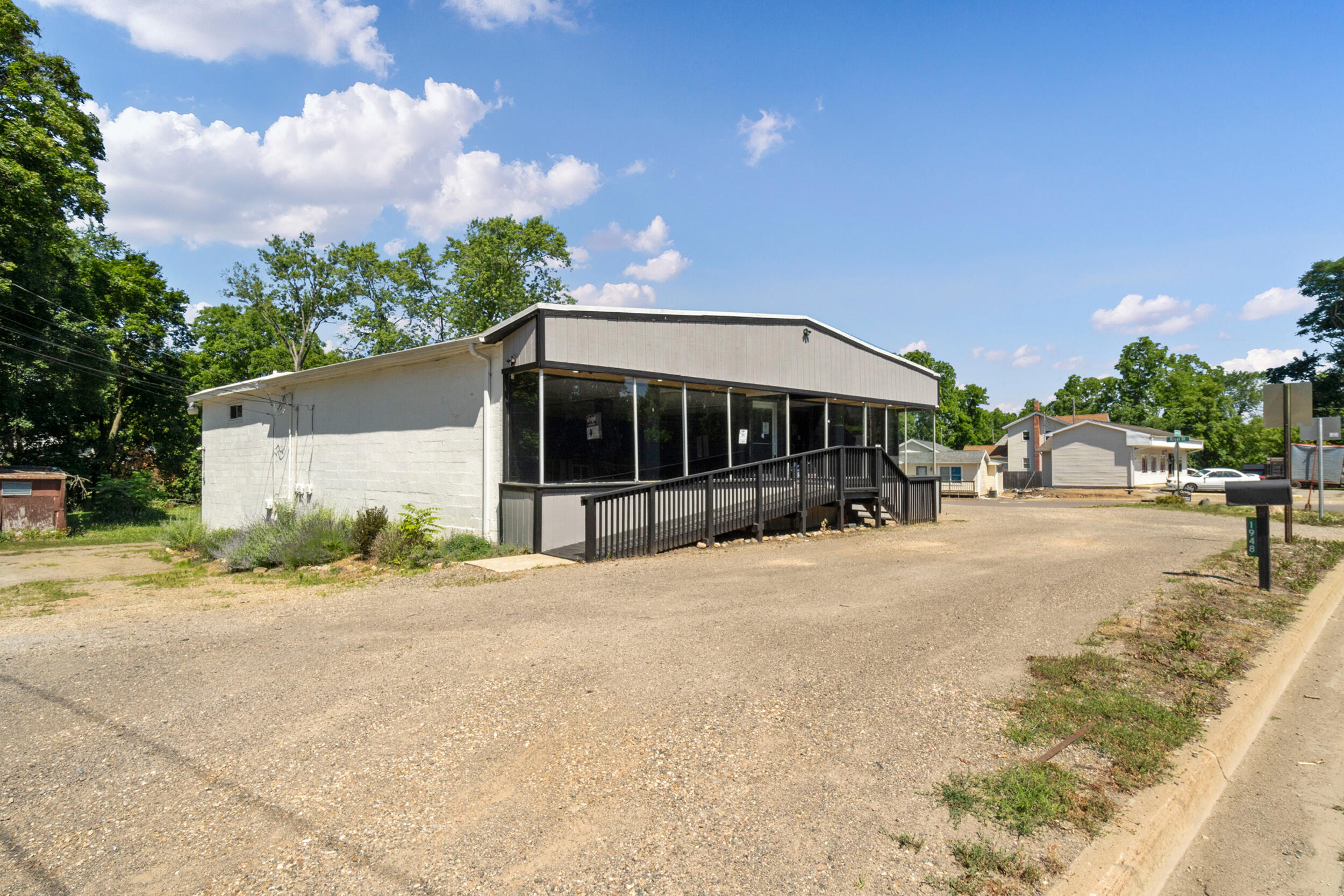 1948 Lansing Avenue