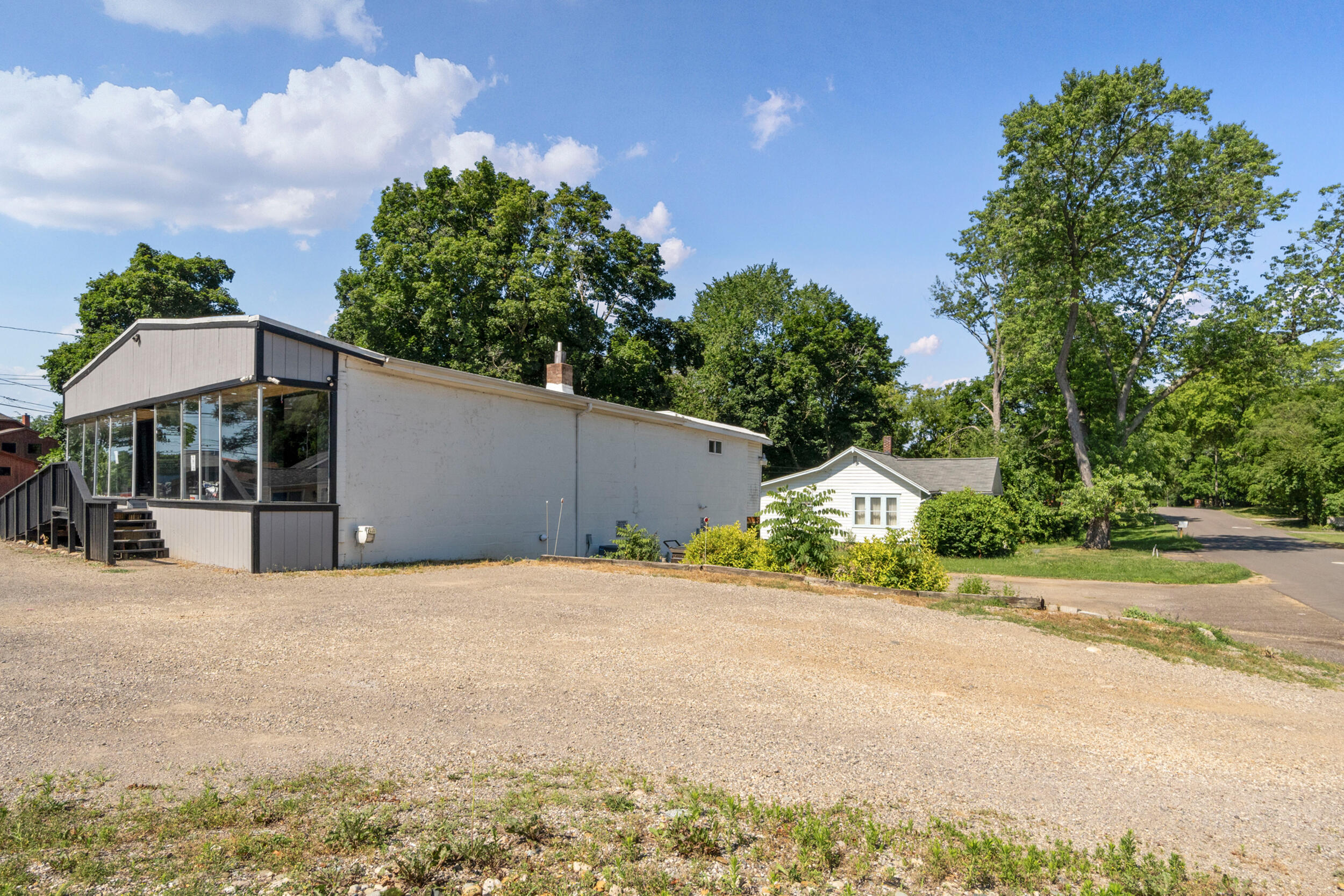 1948 Lansing Avenue