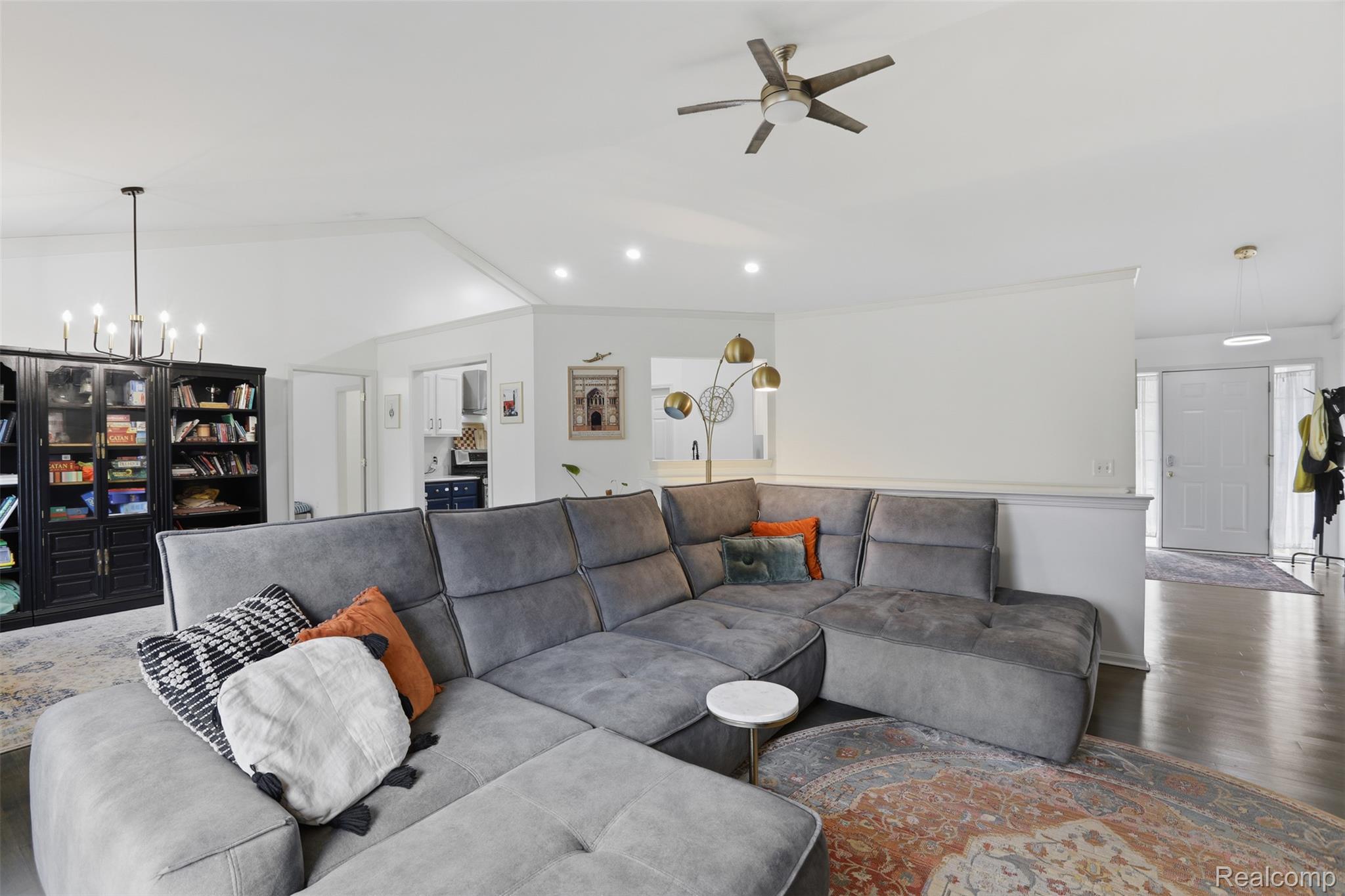 3300 Viking Drive