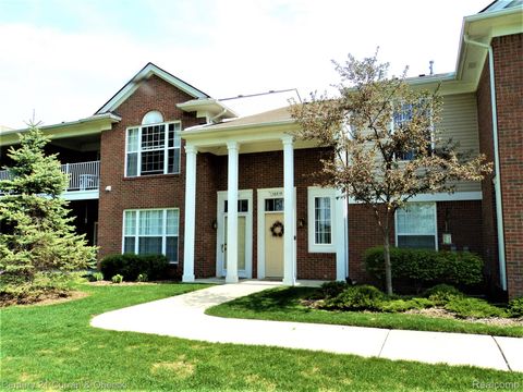 16815 Dover Drive 146 Northville Township MI 48168