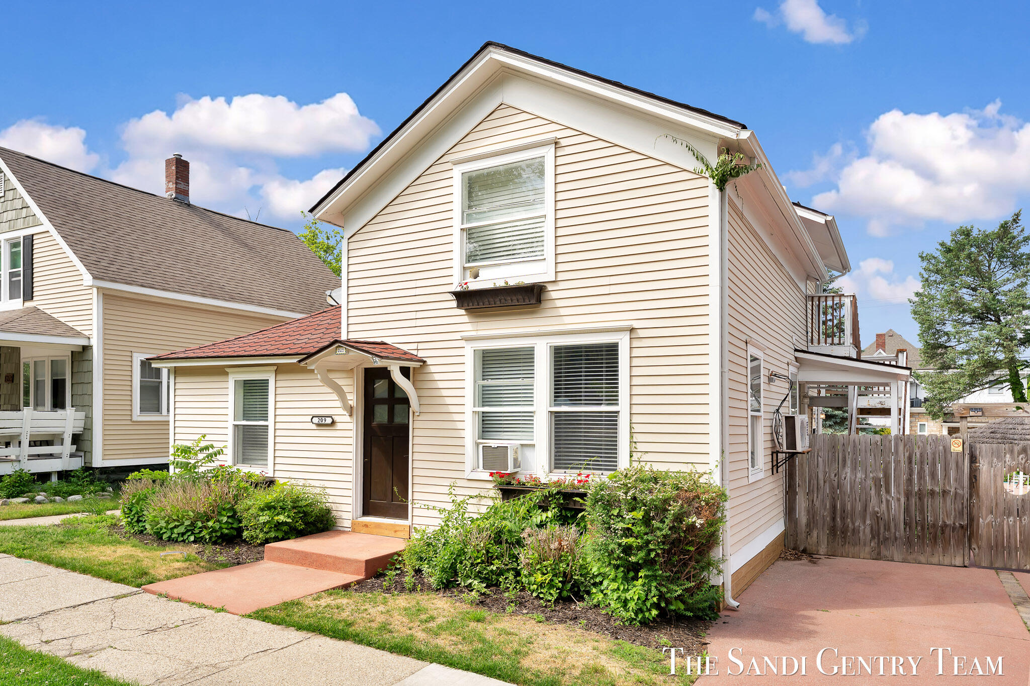 209 Clinton Avenue
