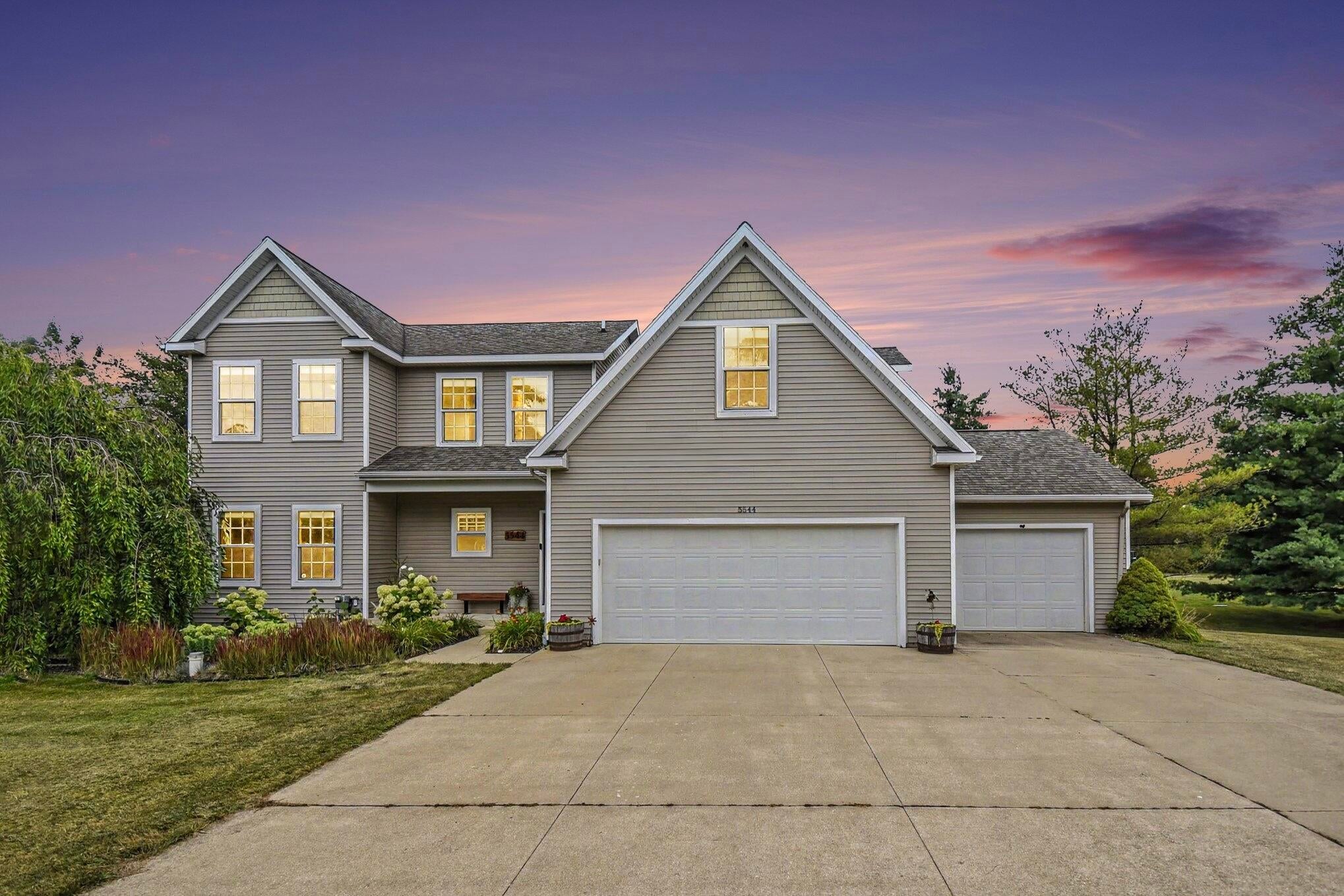 5544 100th Street SE