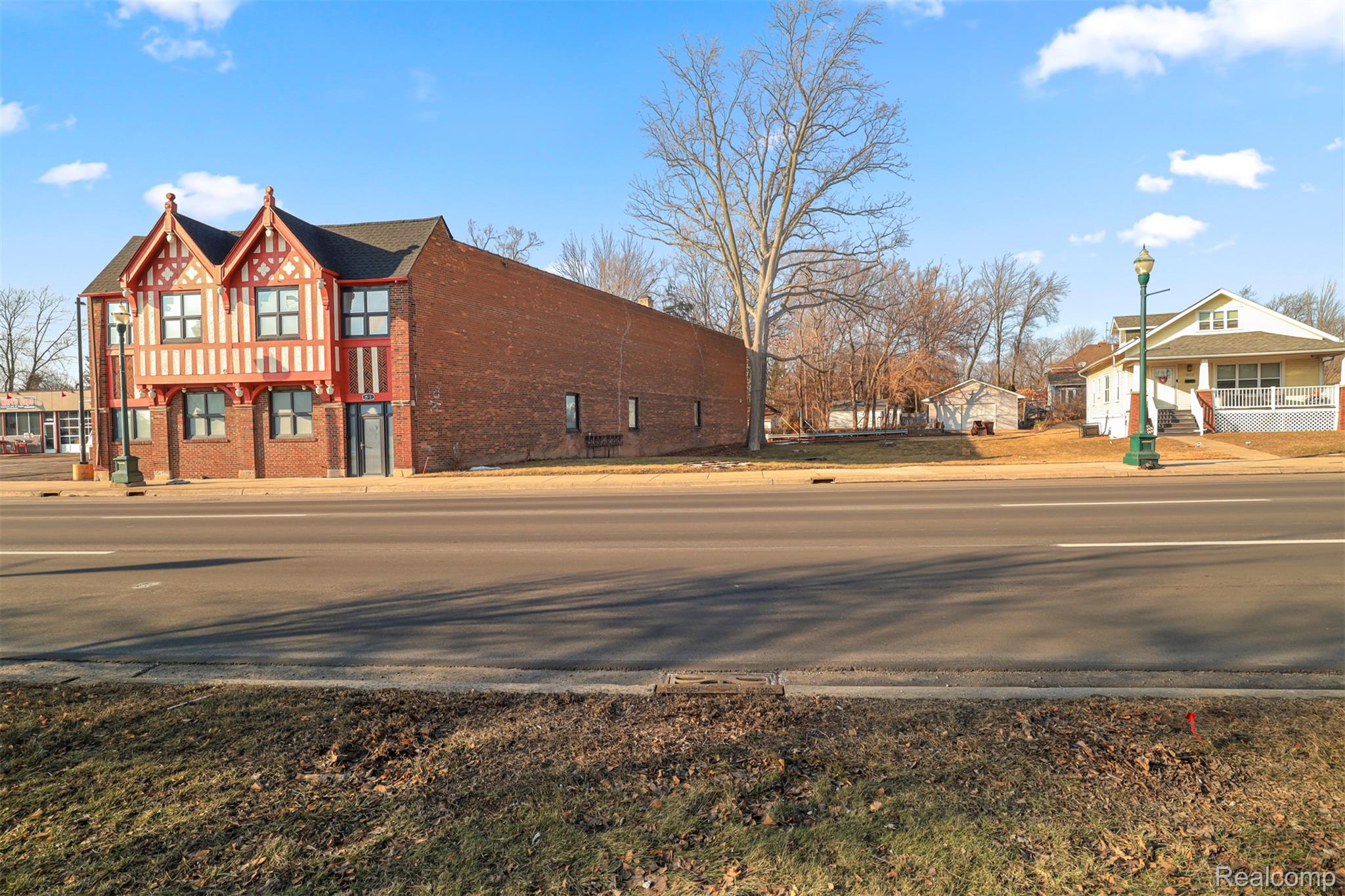 35732 W Michigan Avenue