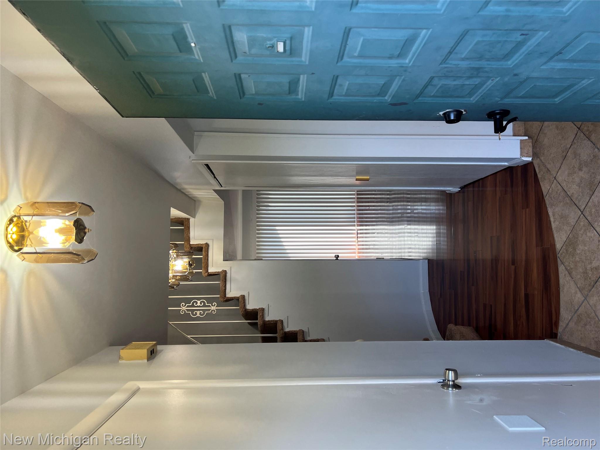 8147 CLAY Court