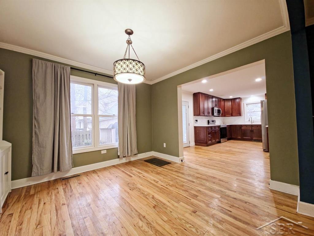 1702 Plymouth Street