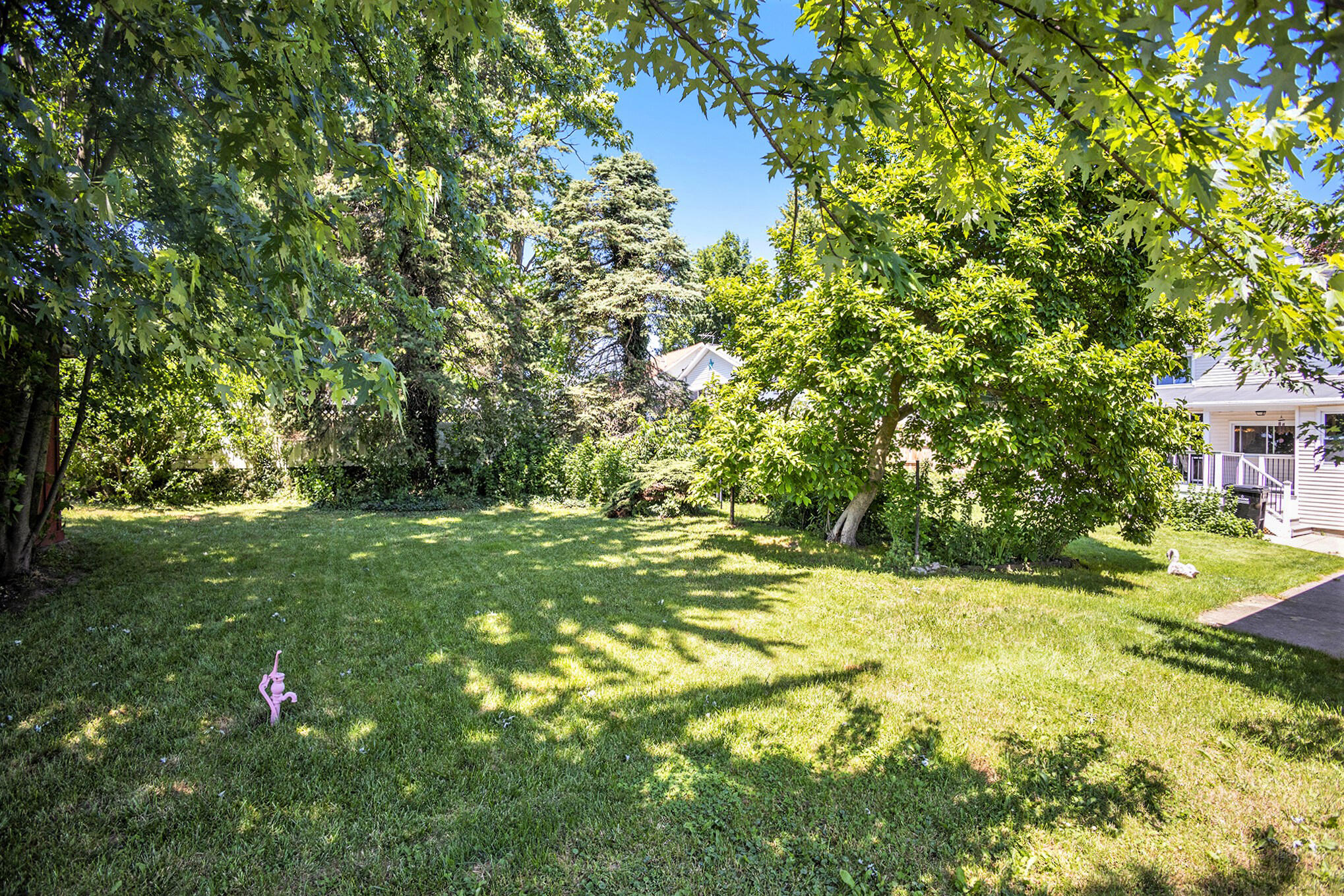 96 E Waterloo Street NW