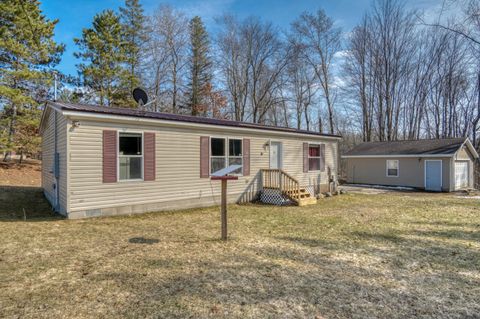 17751 Kent Avenue Deerfield Township MI 49336