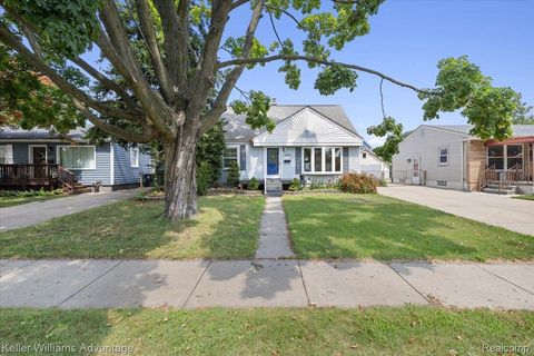 Photo of 1023 Amelia Avenue, Royal Oak City, MI 48073 (MLS # 20251046463)