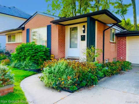 1619 POPLAR Avenue Royal Oak City MI 48073