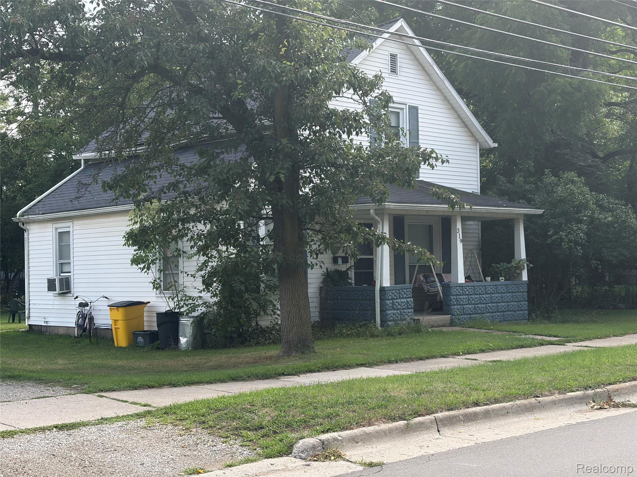 319 1st Street