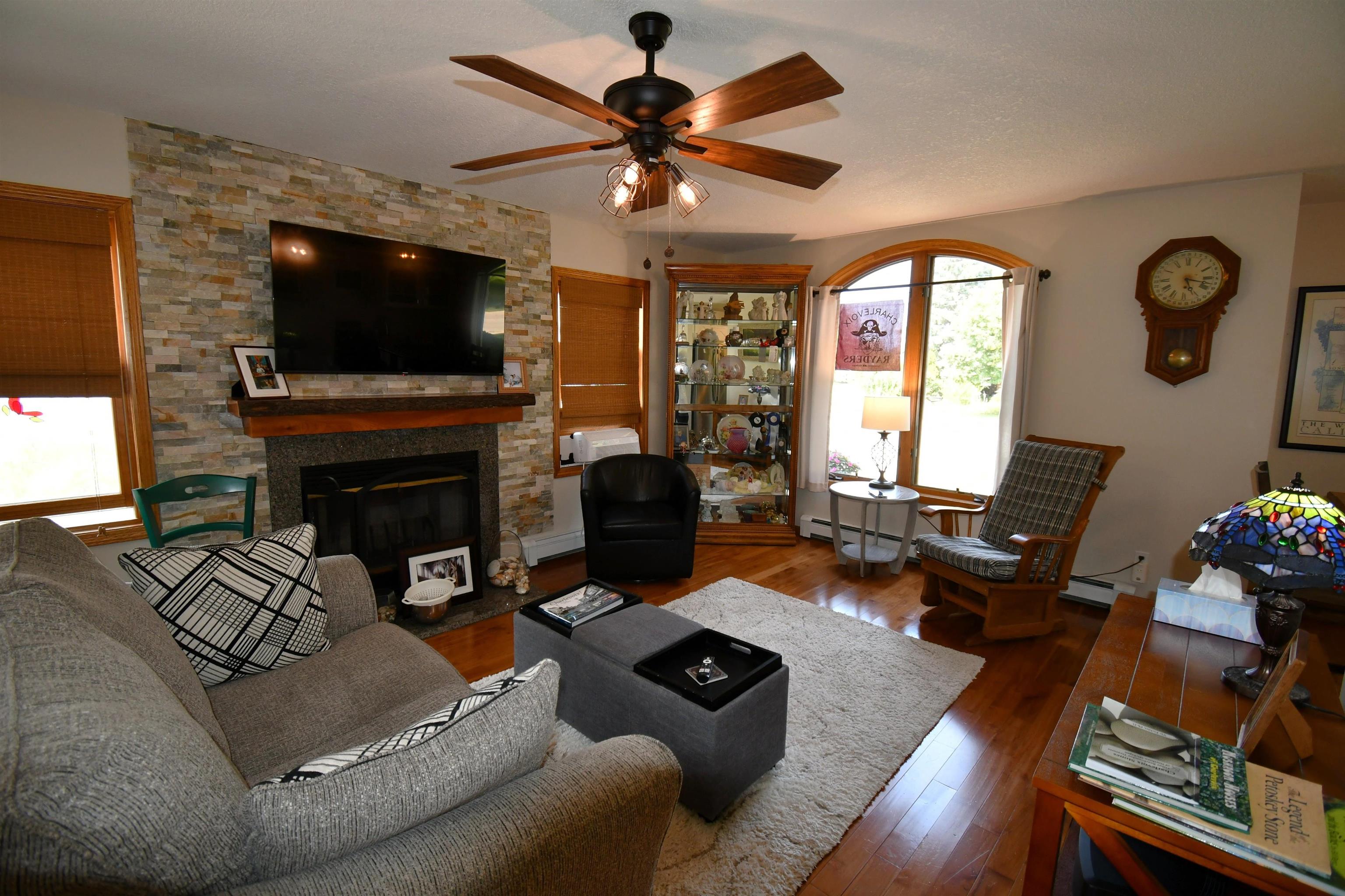 206 W Carpenter Street