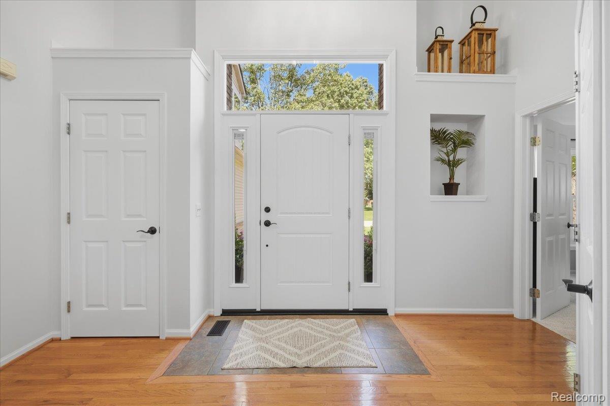 3180 Viking Drive