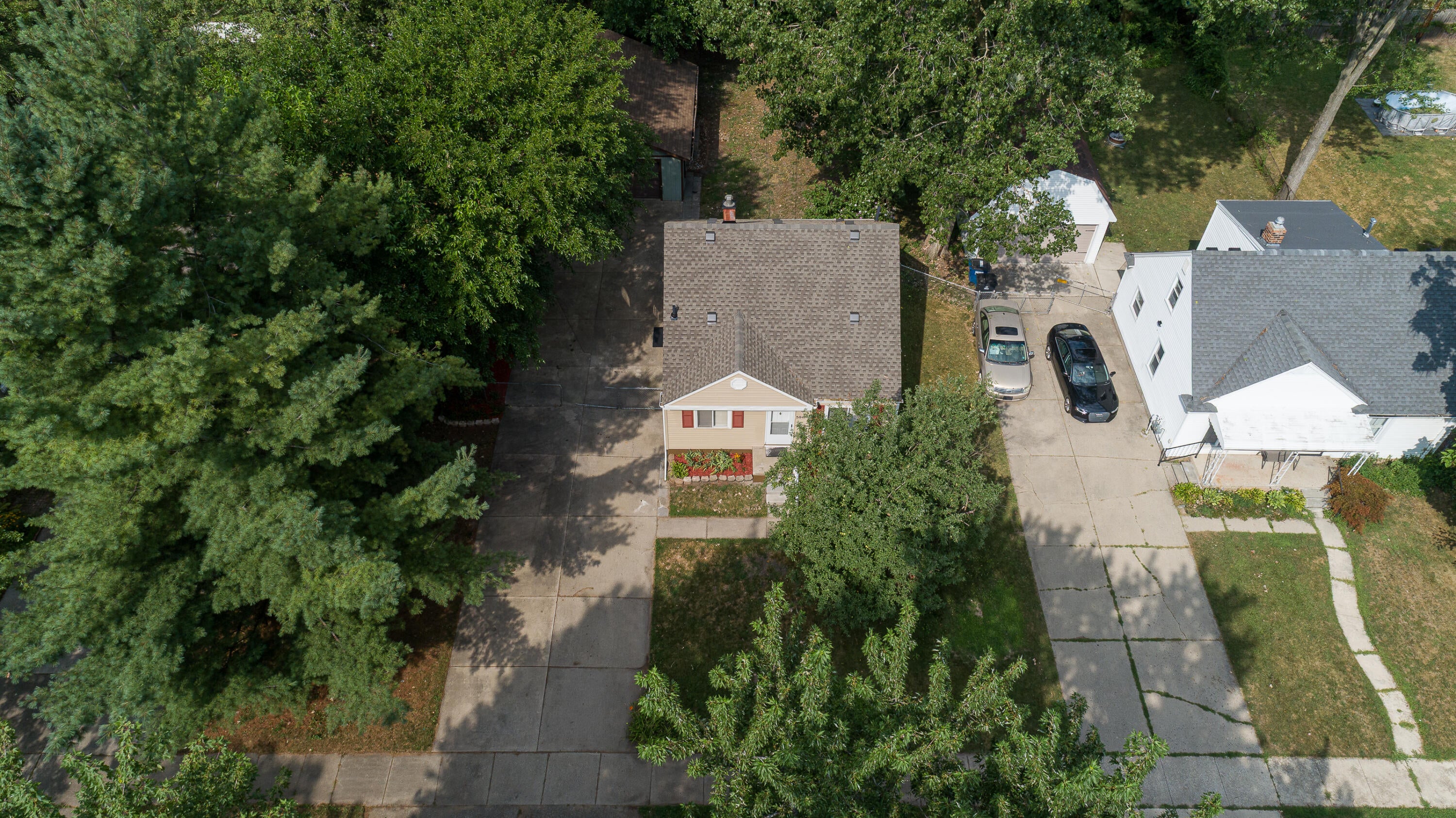 5841 N Walton Street