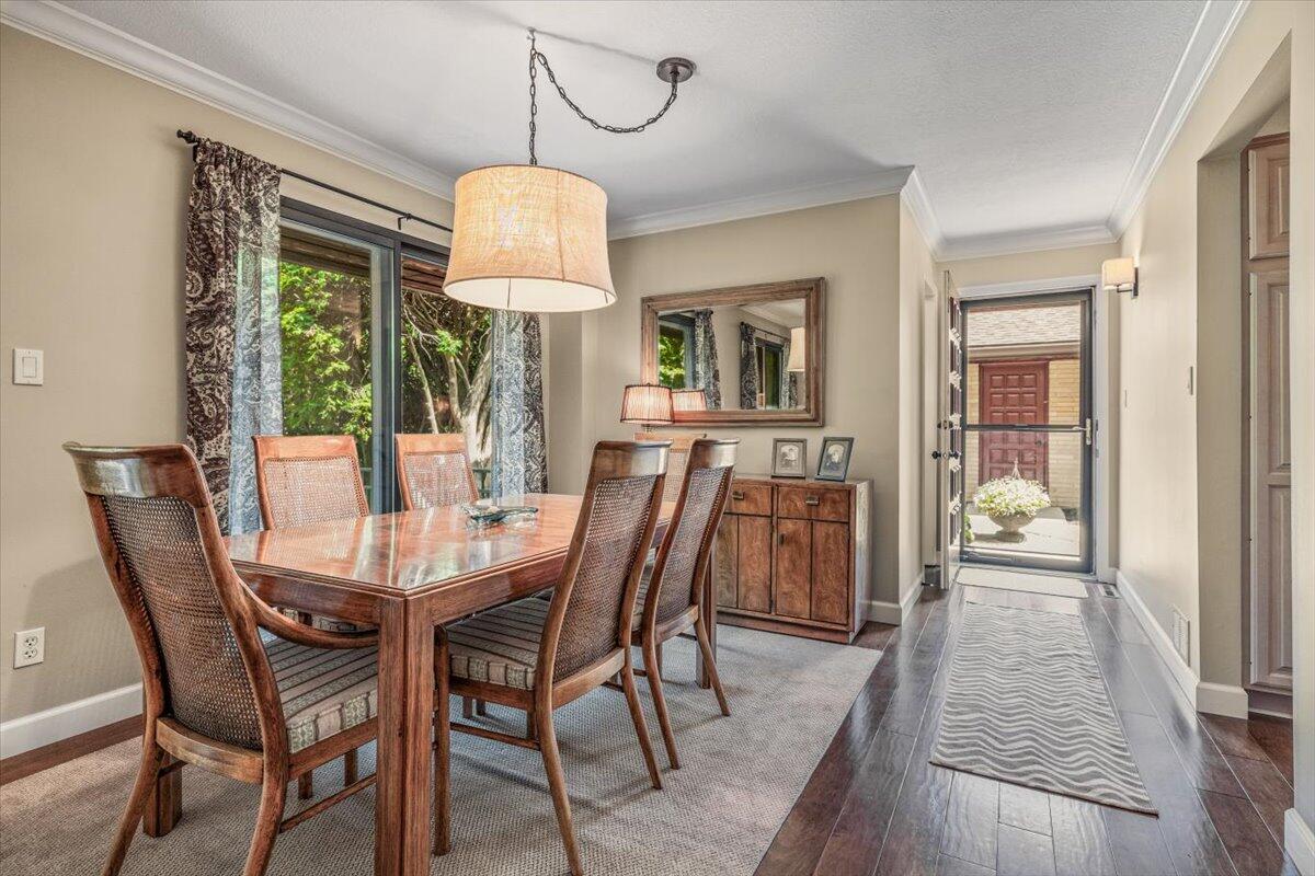 2727 S Lakeshore Drive G27