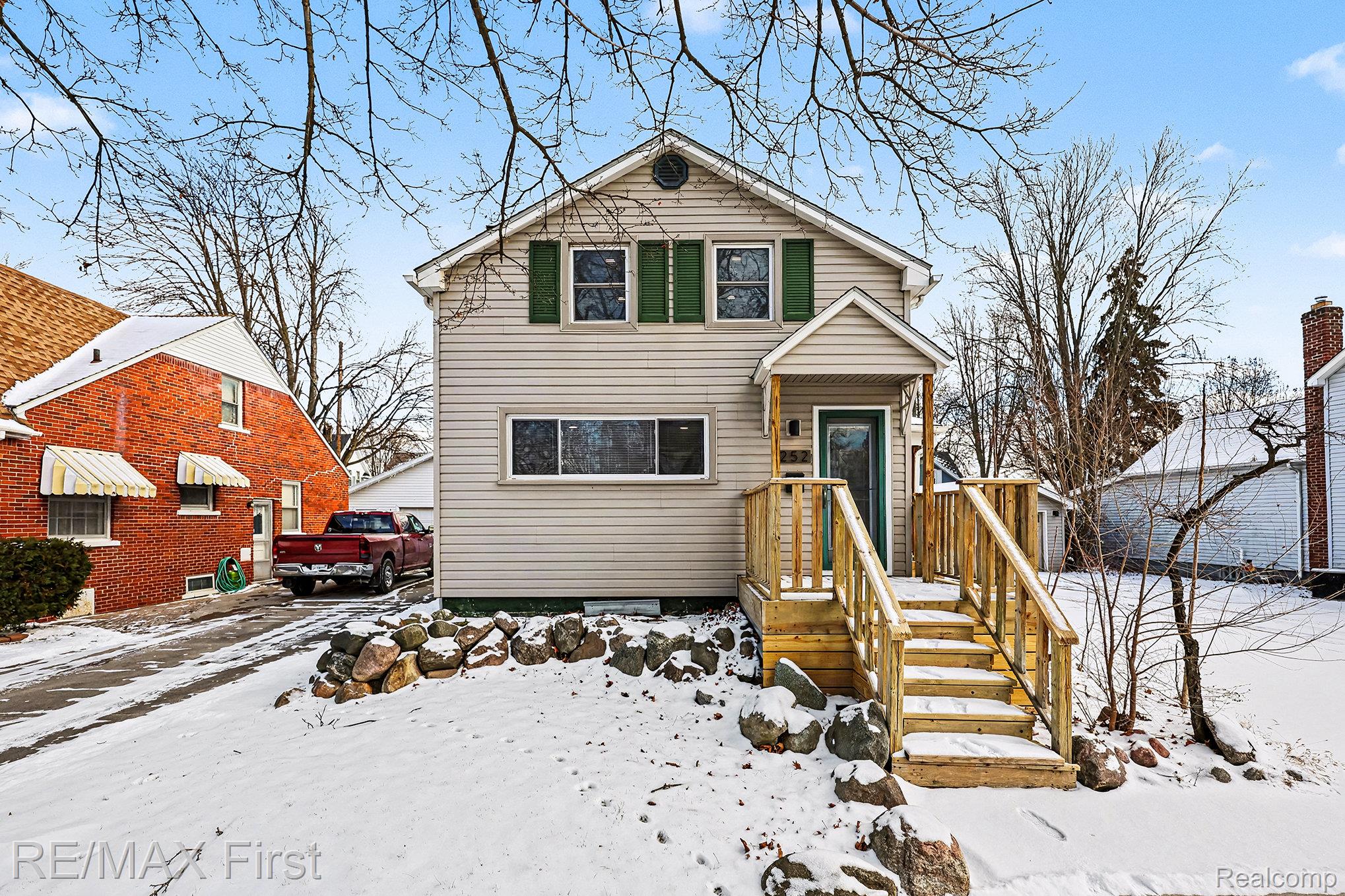 252 N William Street