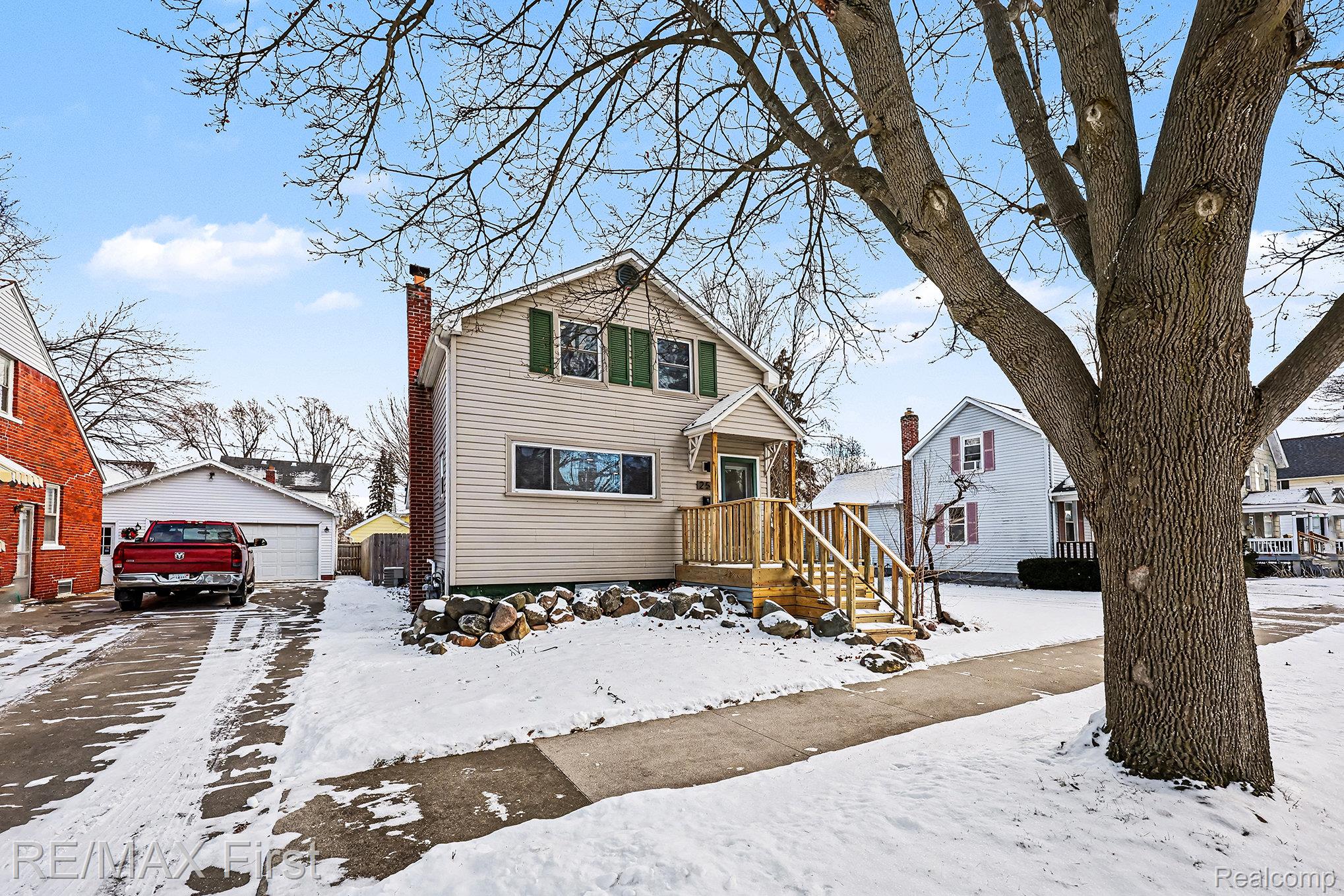 252 N William Street