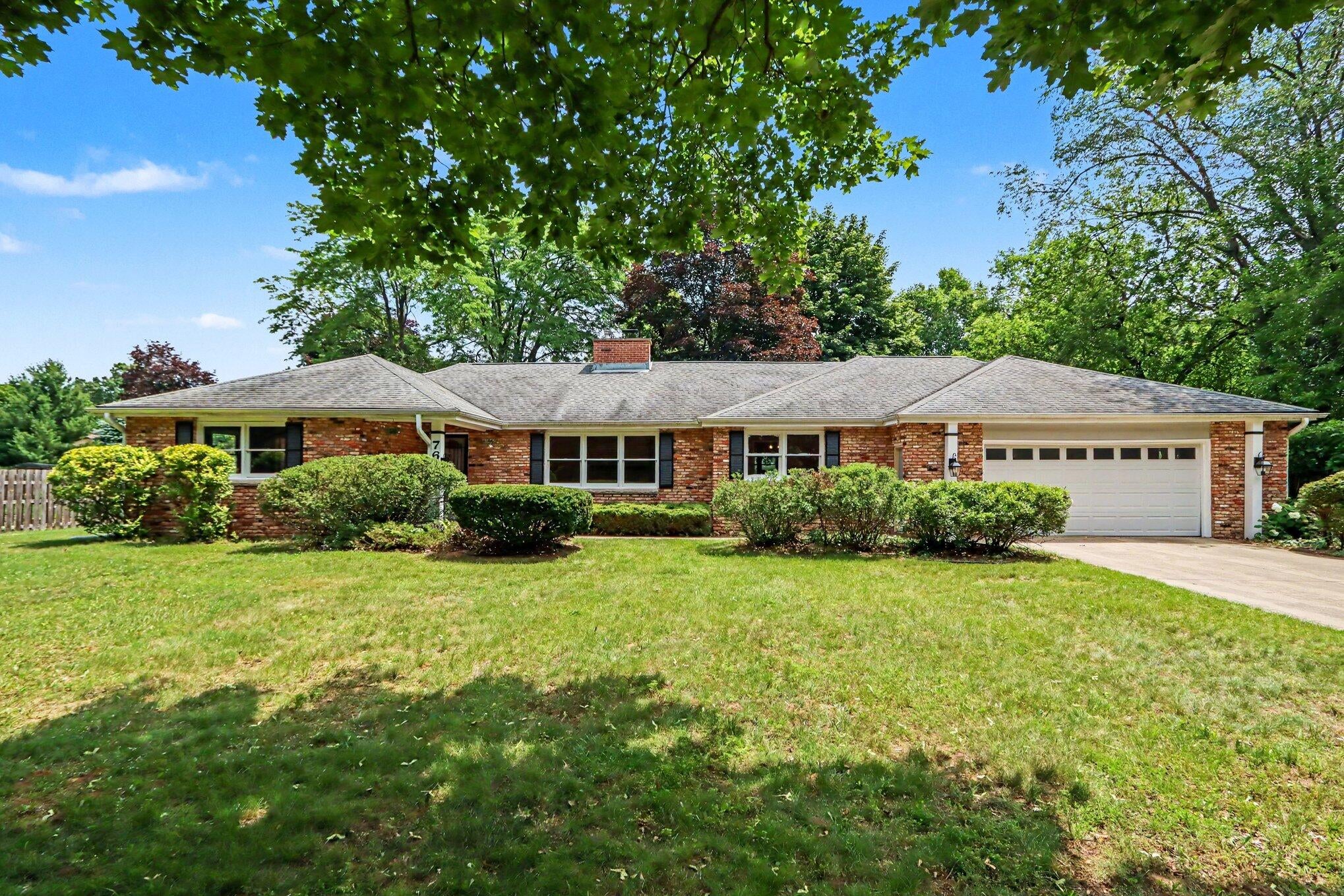 7611 Thrasher Ln