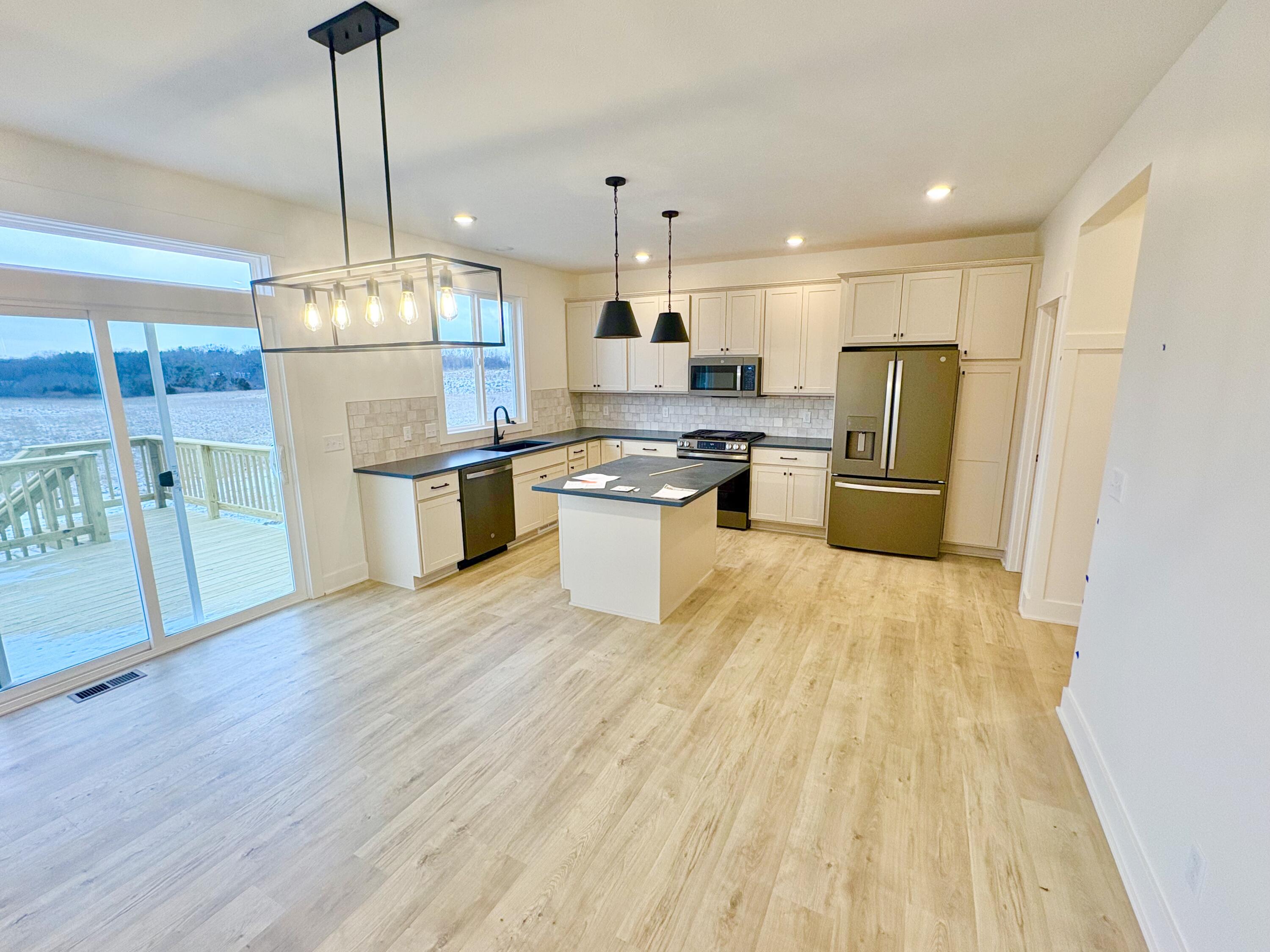 7105 Kettle Dale Avenue SE