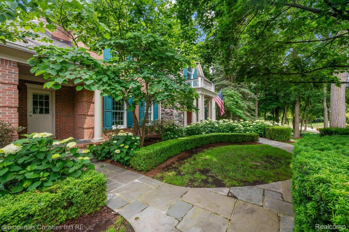 400 Hamilton Road