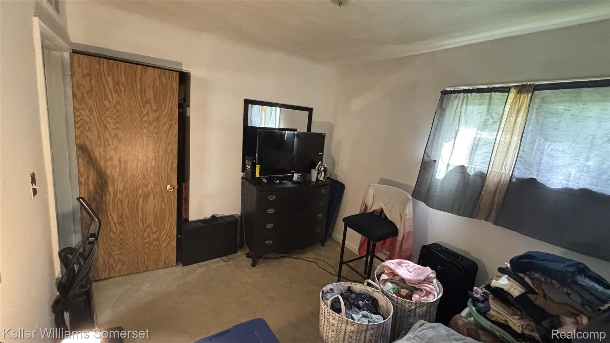 27017 Florence Street