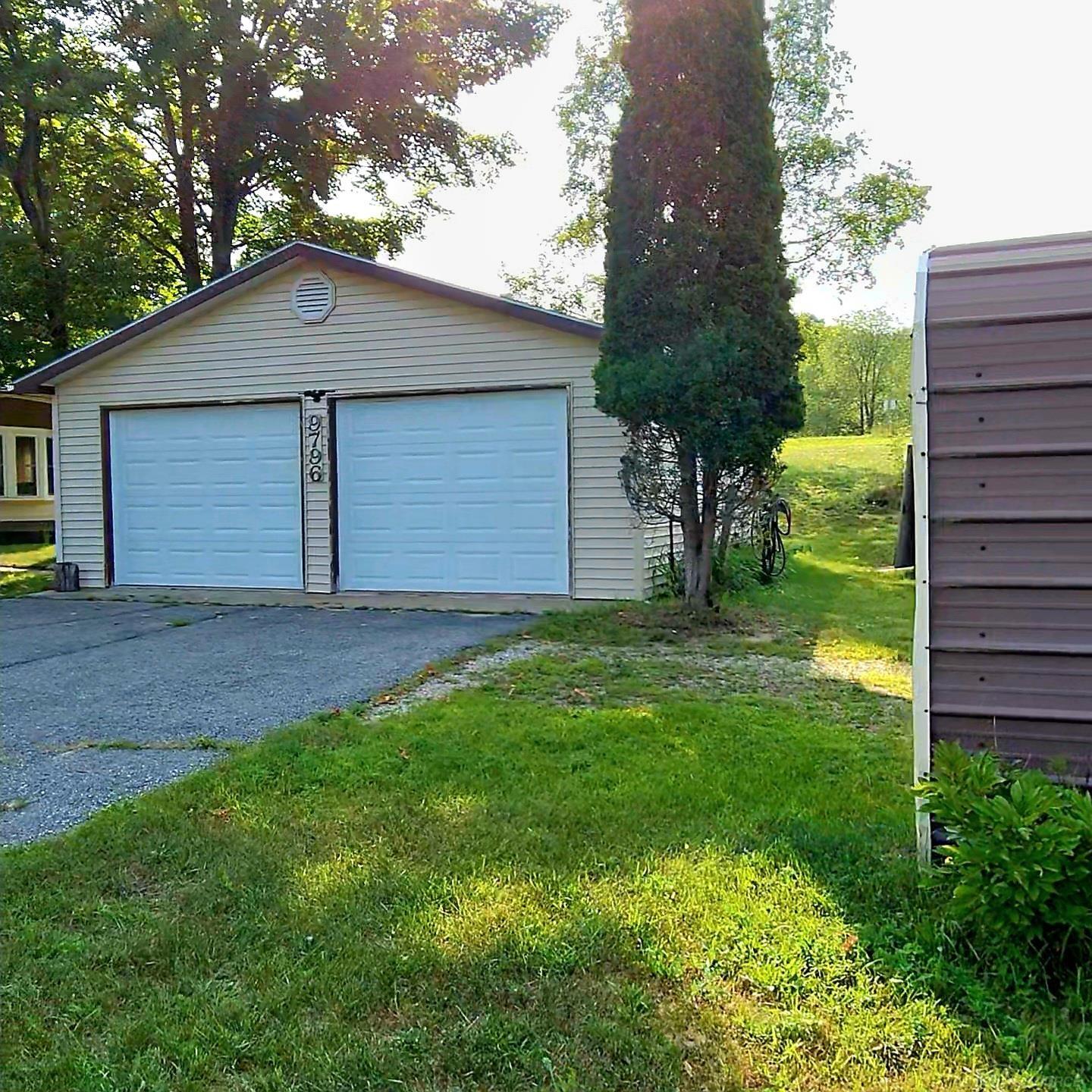 9796 Lake of the Woods rd Road