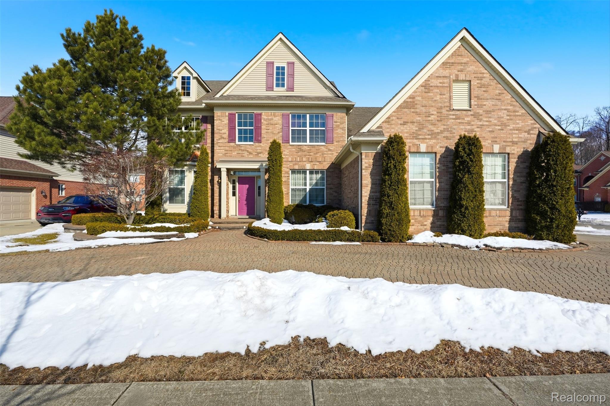 42575 Silverwood Drive