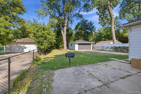 Tiny photo for 21840 Kenosha Street, Oak Park City, MI 48237 (MLS # 20261085132)