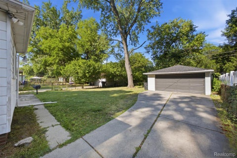 Tiny photo for 21840 Kenosha Street, Oak Park City, MI 48237 (MLS # 20261085132)