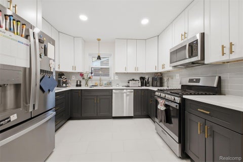 Tiny photo for 21840 Kenosha Street, Oak Park City, MI 48237 (MLS # 20261085132)