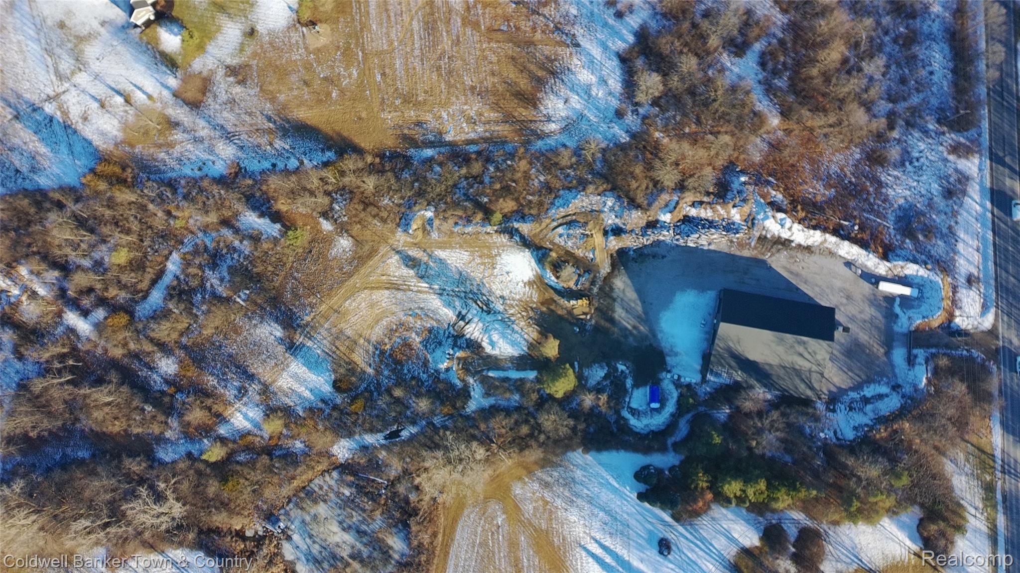 1777 E North Territorial Road