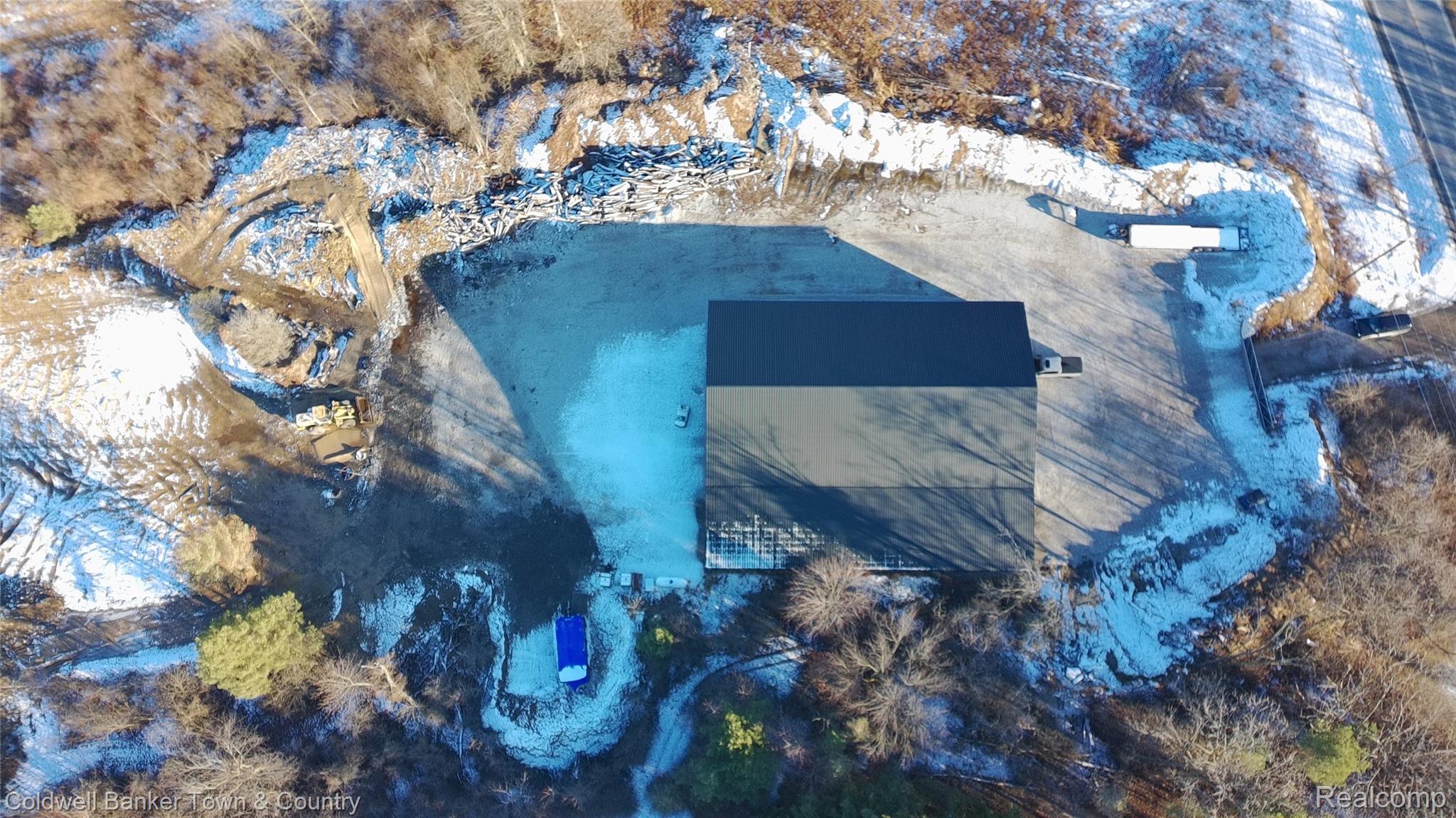 1777 E North Territorial Road