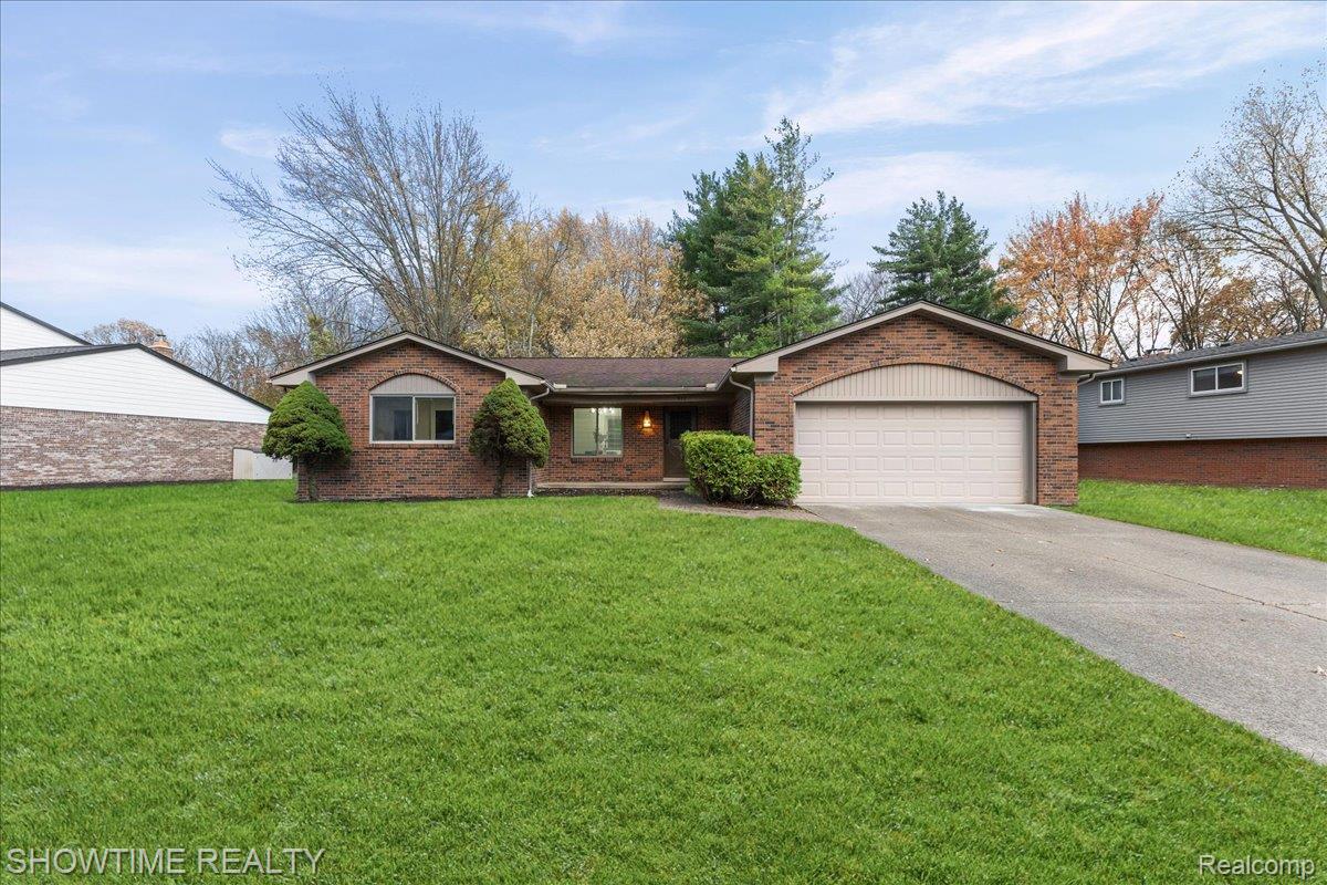 902 Longfellow Drive