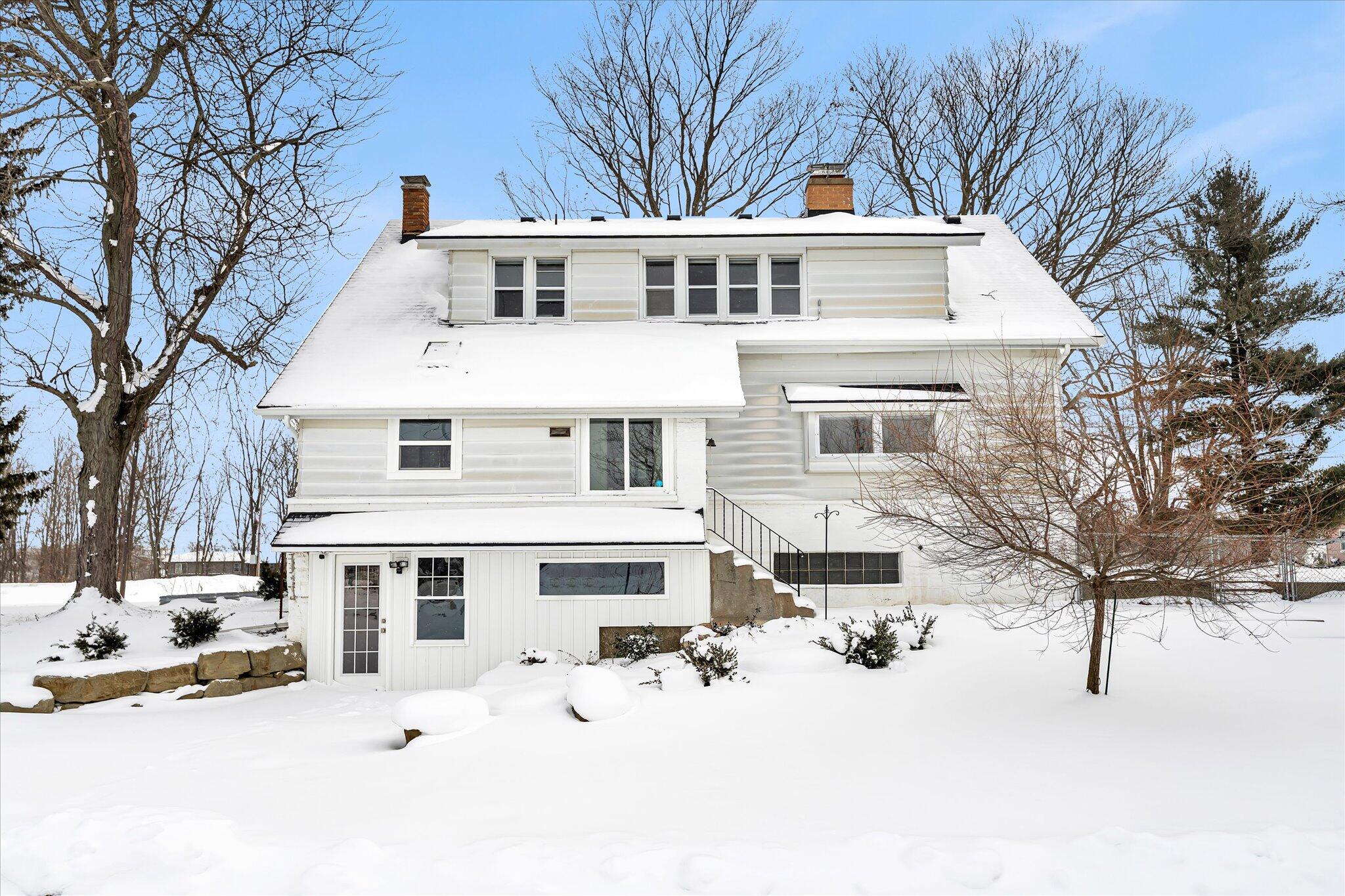 4391 Fruit Ridge Avenue NW