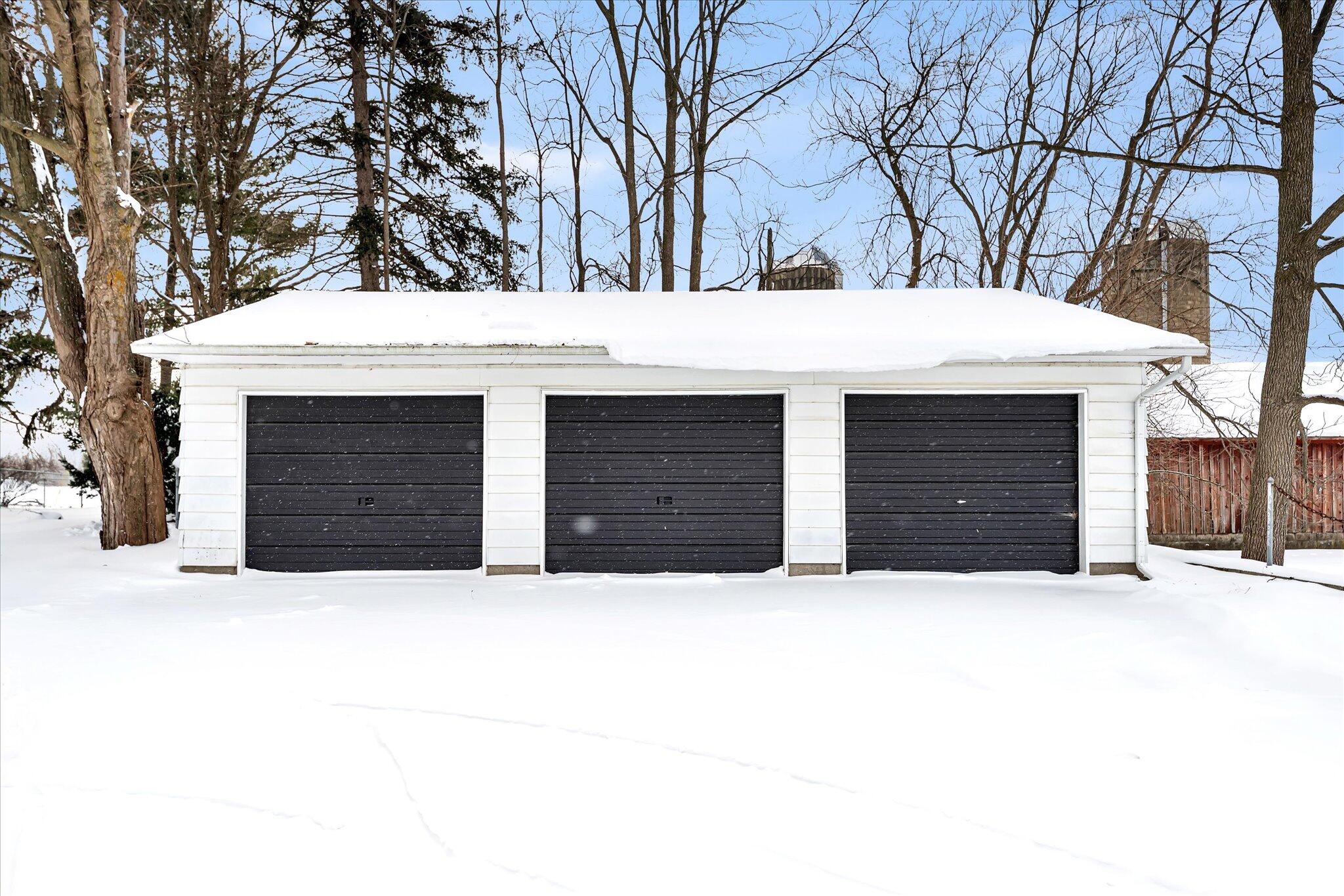 4391 Fruit Ridge Avenue NW