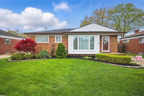 25507 Harmon Street St Clair Shores City Macomb MI 48081