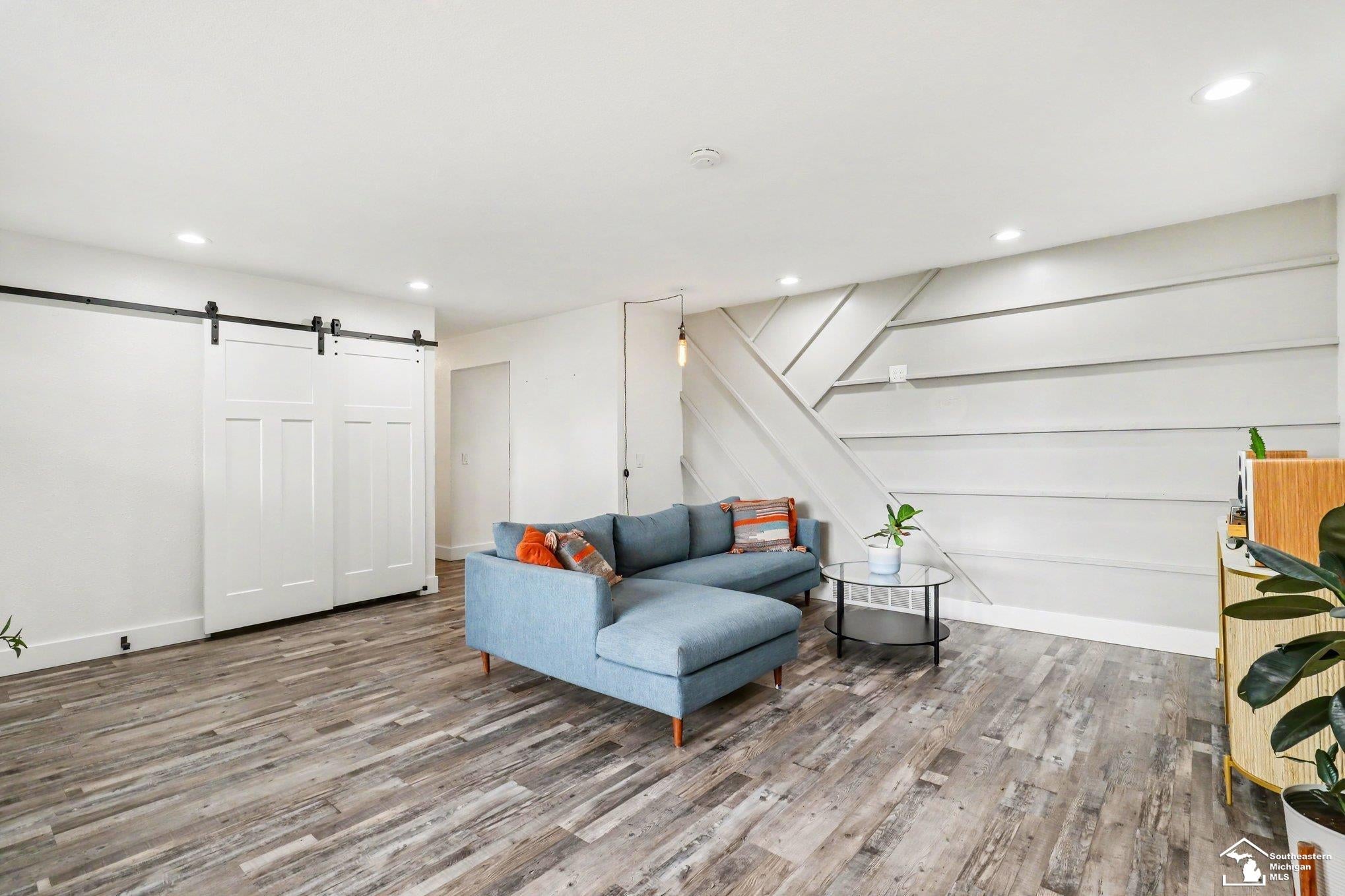 8275 Whiteford Road