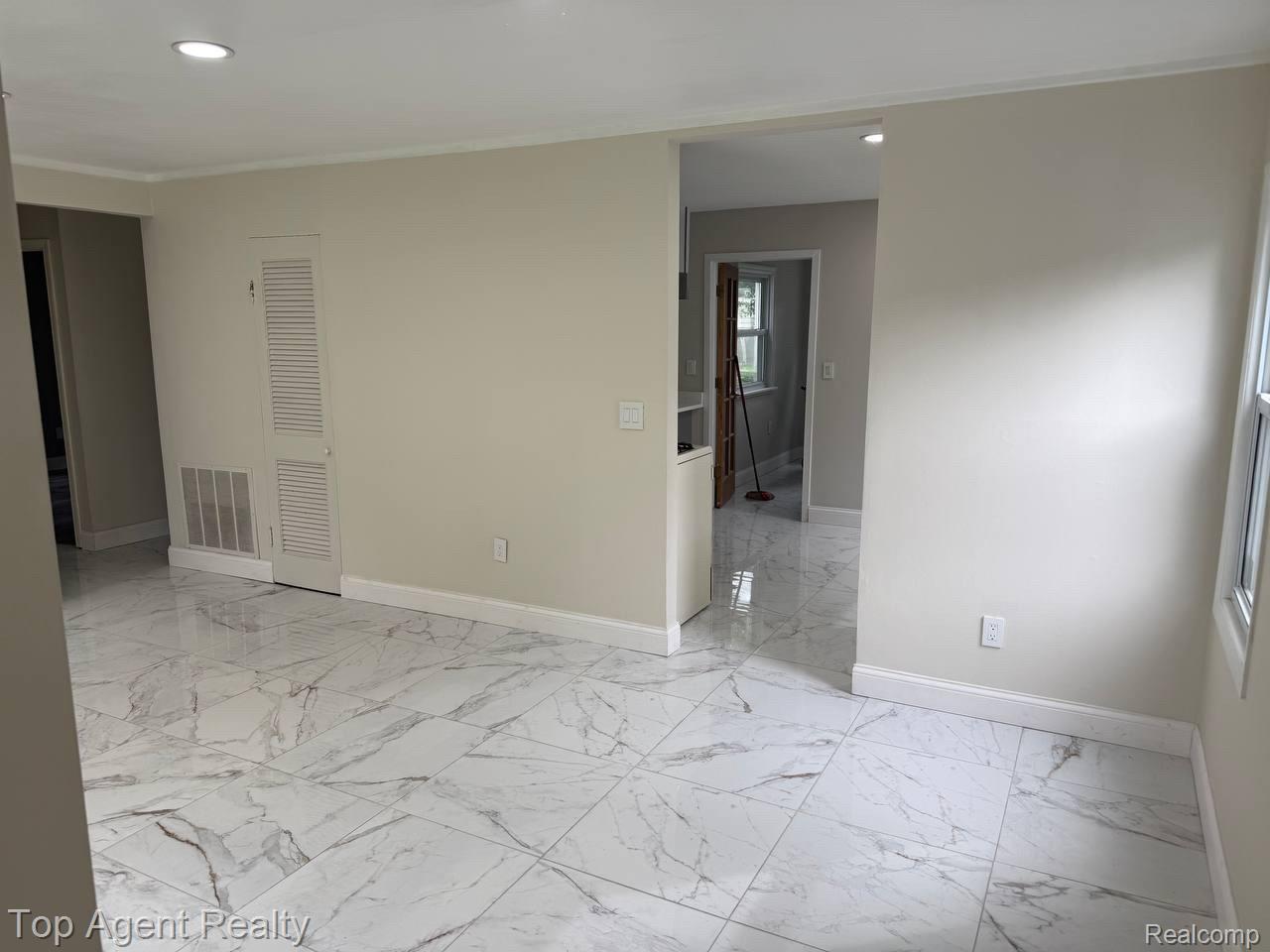 2848 Edna Jane Drive