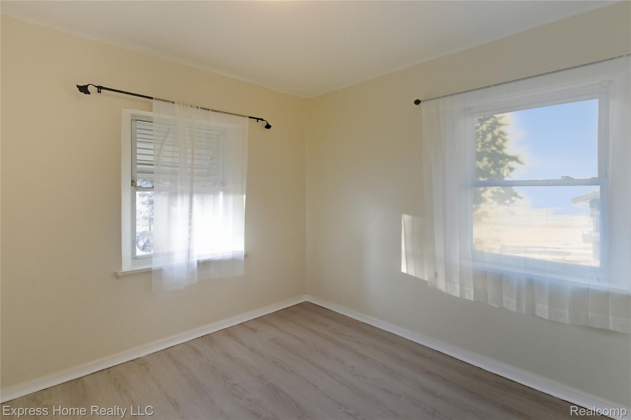 24932 Marigold Avenue