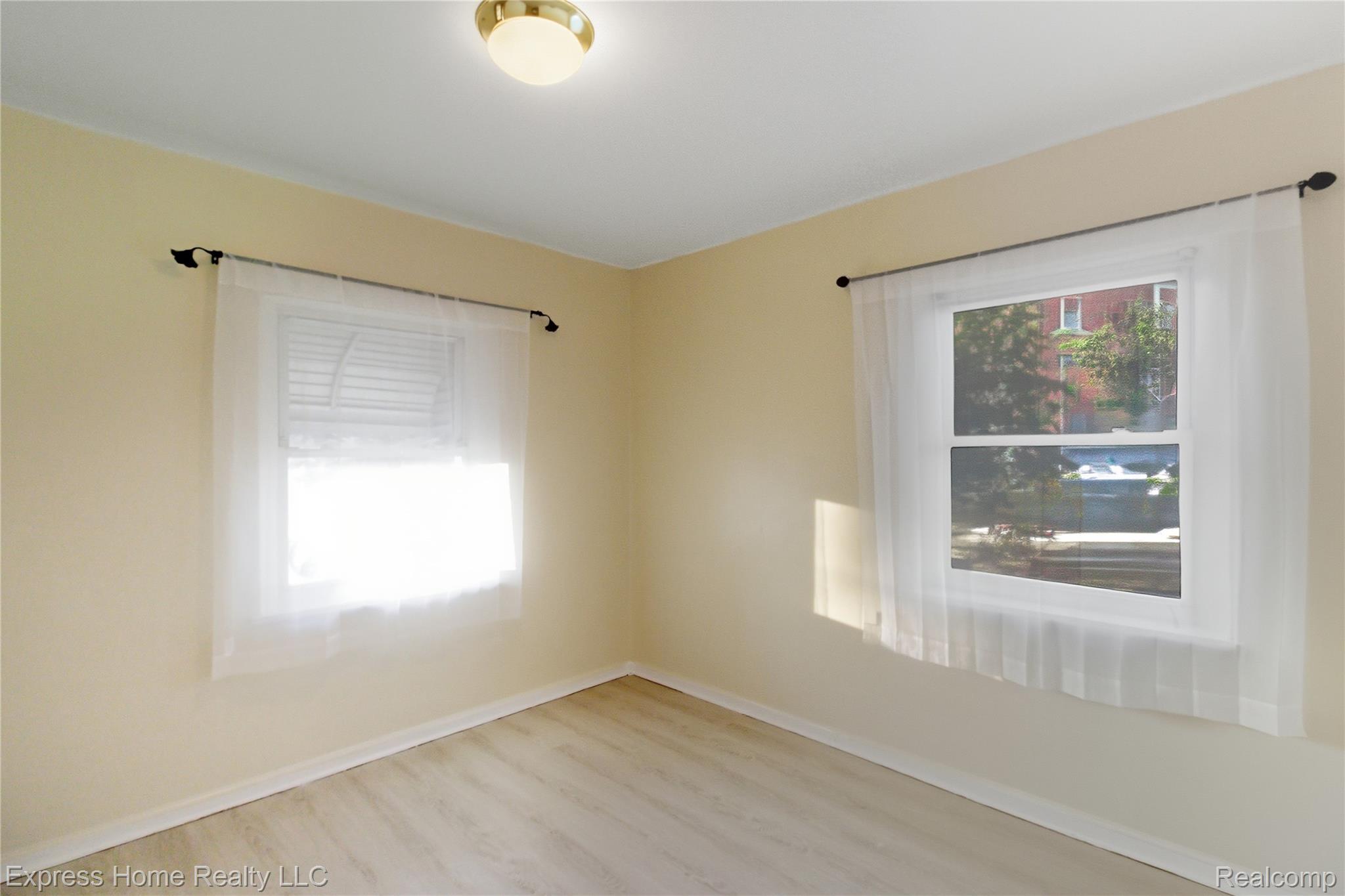 24932 Marigold Avenue