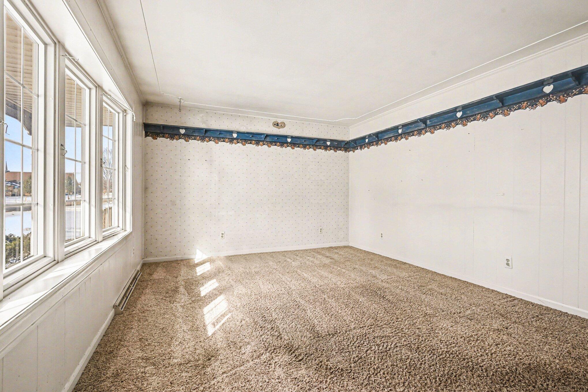 718 S Douglas Avenue