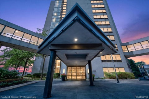 Photo for 1001 W JEFFERSON Riverfront Drive 14-G