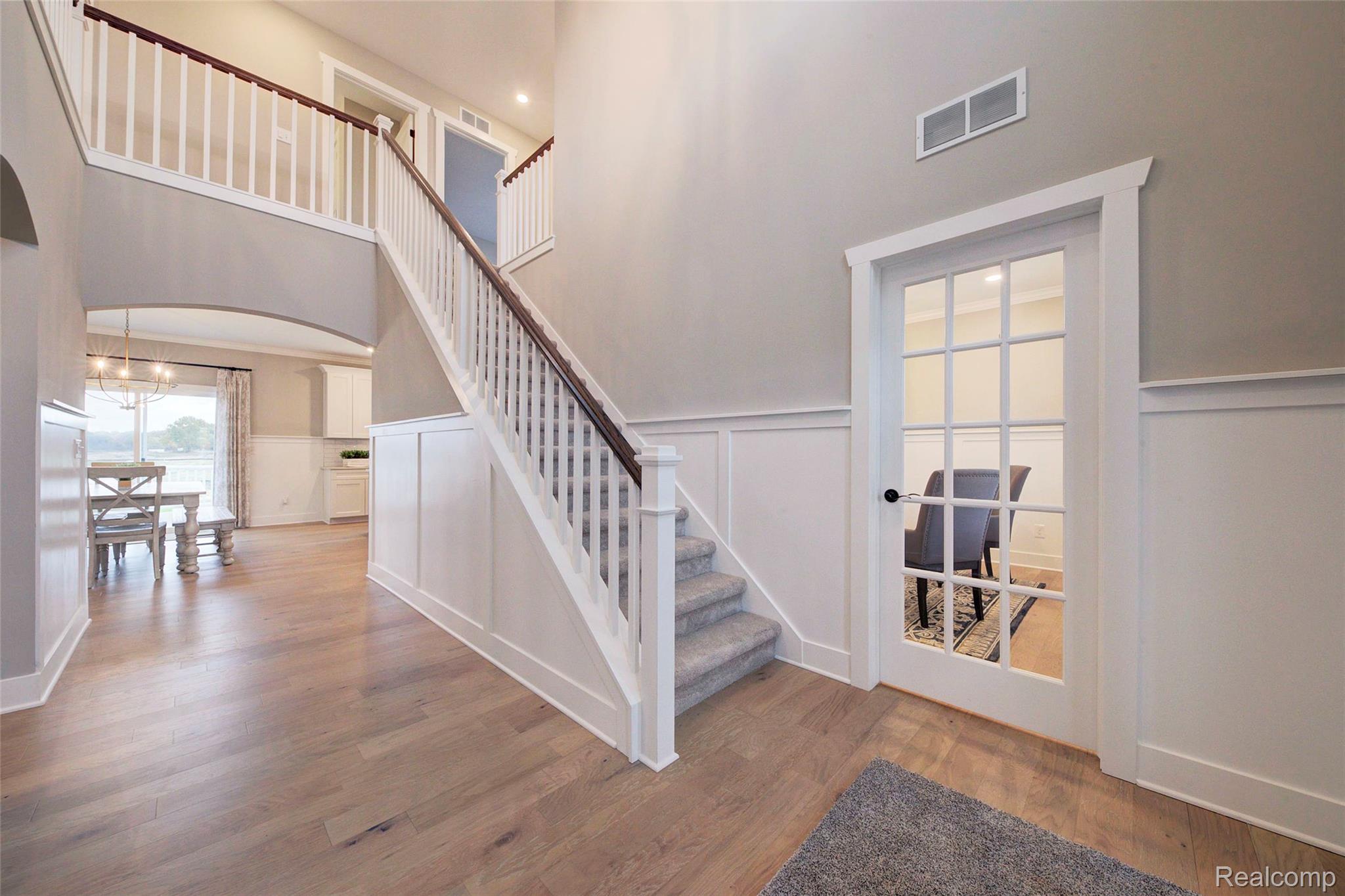 MOH 124 GAMBREL LANE Drive
