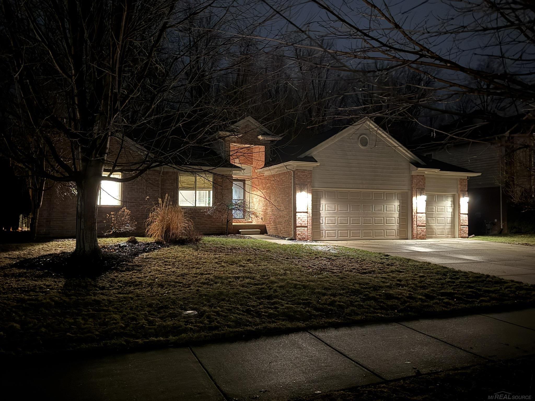 34194 Lakewood Drive