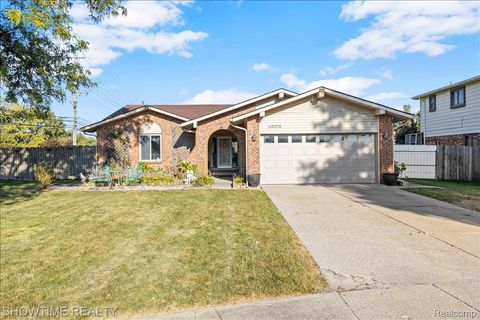 36876 Aaron Court Sterling Heights City MI 48312