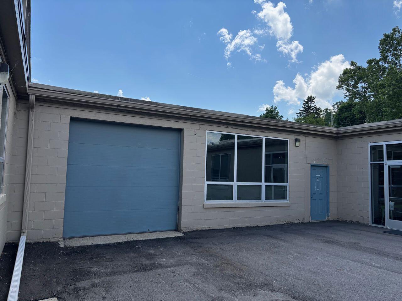 1342 N Main 5