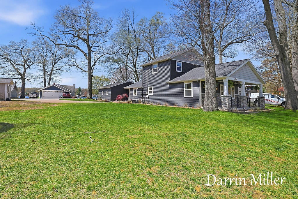 6289 Middle Lake Road