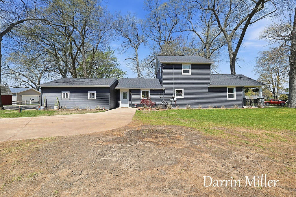 6289 Middle Lake Road