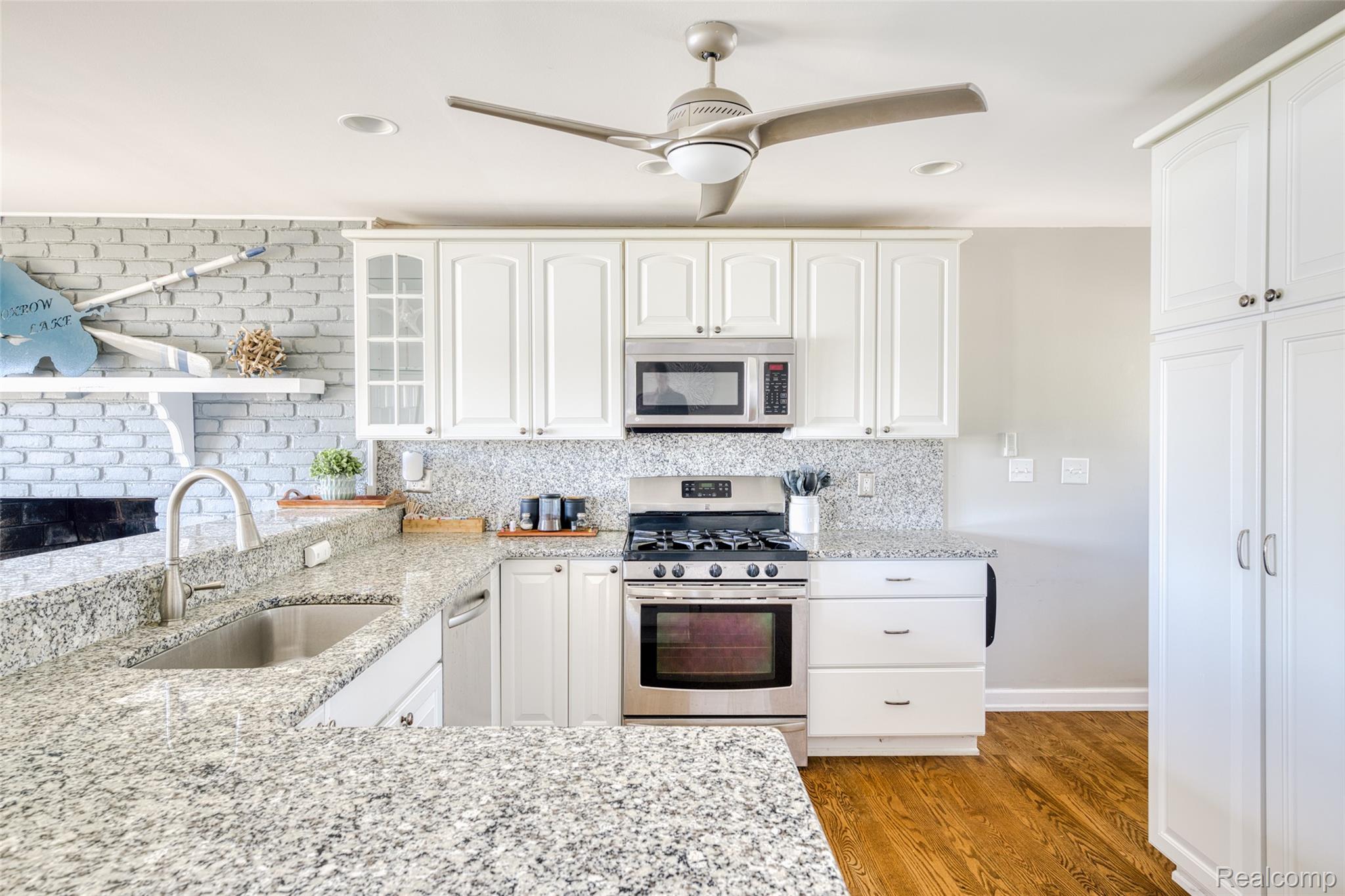 10094 Elizabeth Lake Road